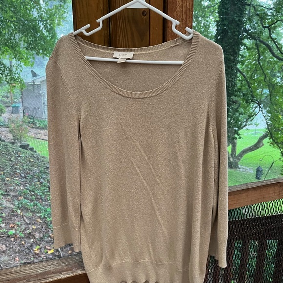 Loft Sweater tan with Gold threading size XL - Picture 4 of 5